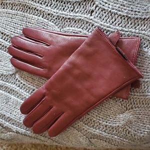 Genuine leather gloves